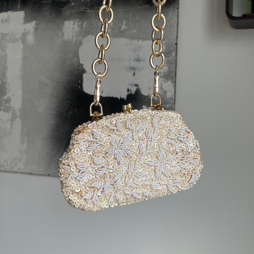 Handmade Elegant Gold Chain Sequin Embroidered Beaded Shoulder Bag Hong Kong